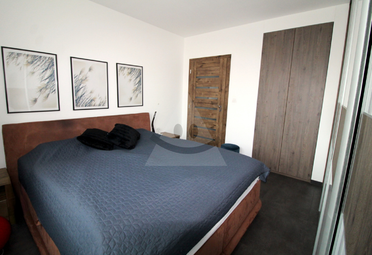 4-room flat for sale, Svit