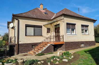 Na predaj 4-izbový rodinný dom v obci Šrobárová