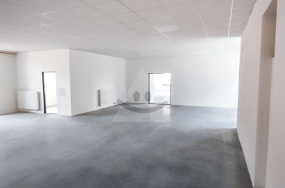 Commercial and warehouse space, /156m2/, Žilina - Bytčica