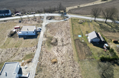 Pozemok na predaj, Turík